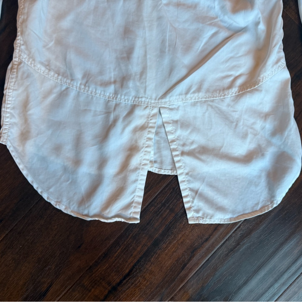 Abercrombie SZ XS White Button Up - Picture 5 of 5